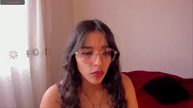 aluna 0310 online show from December 2024 07:49:01 PM