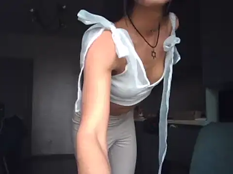 JulianaGold1 online show from December 2024 01:32:01 PM
