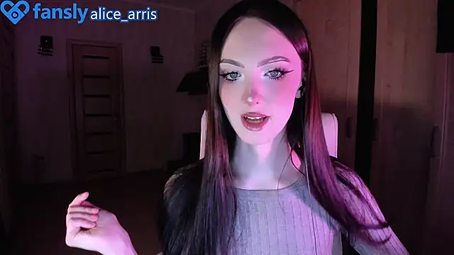 Alice  Aris online show from October 2025 05:58:02 PM