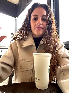 alana15 online show from October 2025 09:23:02 PM