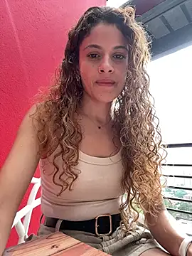 alana15 online show from February 2026 09:37:02 PM