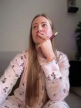 AlisaWhite online show from December 2024 11:28:01 AM