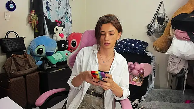 Lawrncesofiets online show from January 2025 04:39:01 PM