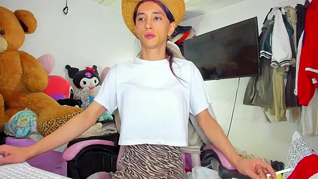 Lawrncesofiets online show from November 2025 04:12:02 PM