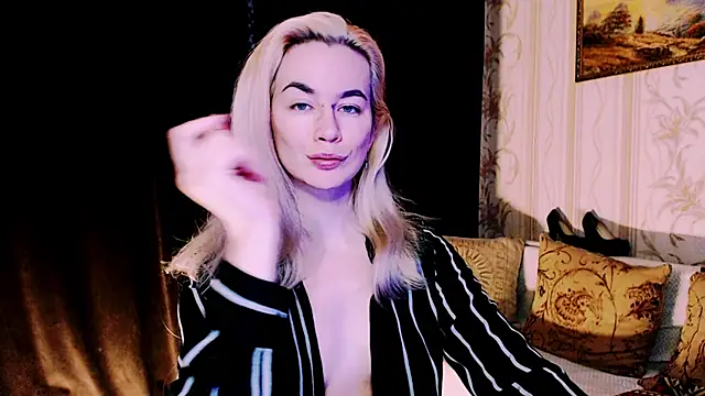 xxxcharismaaa online show from December 2025 08:36:02 PM