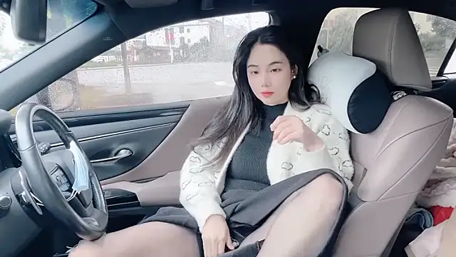 orla2021 online show from October 2025 02:01:01 AM