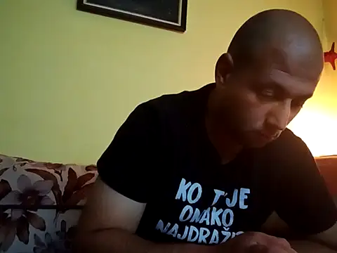 Snapshot of Flakka95 chatting on October 2025 01:31:02 AM Flakka95 online show from October 2025 01:31:02 AM