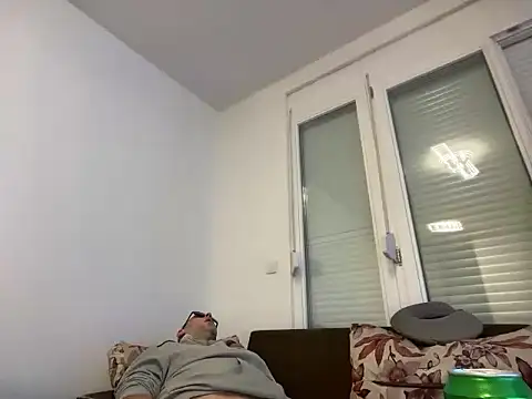 Snapshot of Flakka95 chatting on February 2026 01:50:01 AM Flakka95 online show from February 2026 01:50:01 AM