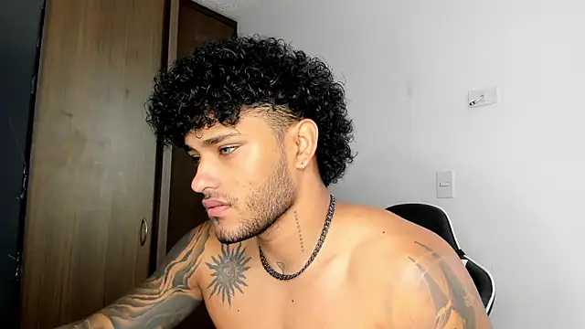 Alessandro Vanni online show from December 2024 12:38:02 PM