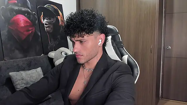 Alessandro Vanni online show from November 2025 01:11:01 AM