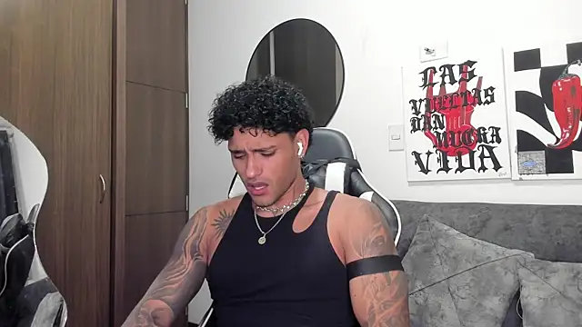 Alessandro Vanni online show from February 2026 03:32:02 AM