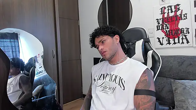 Alessandro Vanni online show from February 2026 02:57:01 PM