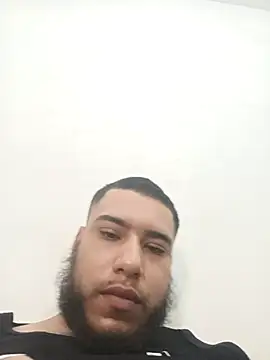 Snapshot of R3Y_S3X chatting on March 2025 09:31:02 PM R3Y S3X online show from March 2025 09:31:02 PM