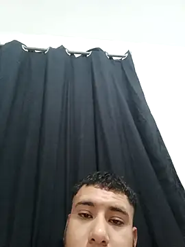 Snapshot of R3Y_S3X chatting on November 2025 03:32:02 AM R3Y S3X online show from November 2025 03:32:02 AM