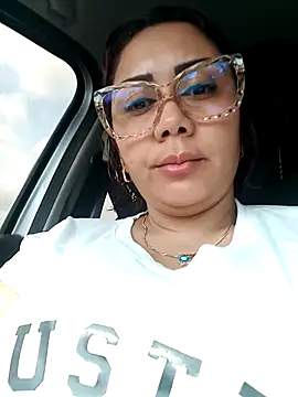 Snapshot of maymercy chatting on March 2025 02:25:02 PM maymercy online show from March 2025 02:25:02 PM