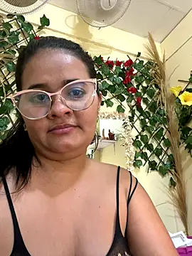 Snapshot of maymercy chatting on September 2025 12:25:01 AM maymercy online show from September 2025 12:25:01 AM