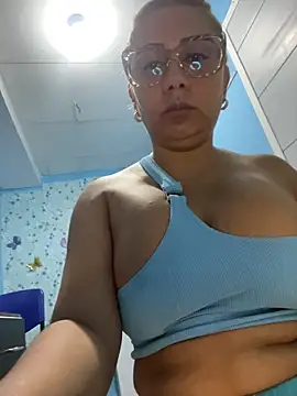 Snapshot of maymercy chatting on October 2025 02:26:01 PM maymercy online show from October 2025 02:26:01 PM