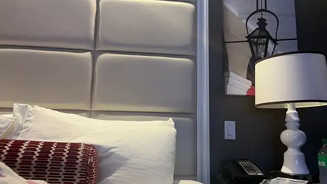 Snapshot of Blueskiiis3 chatting on September 2025 06:40:01 AM Blueskiiis3 online show from September 2025 06:40:01 AM