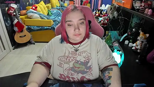 Softie Sofy online show from January 2025 01:32:01 AM