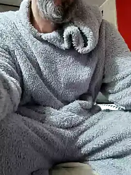 207RCCam online show from December 2024 03:43:01 AM