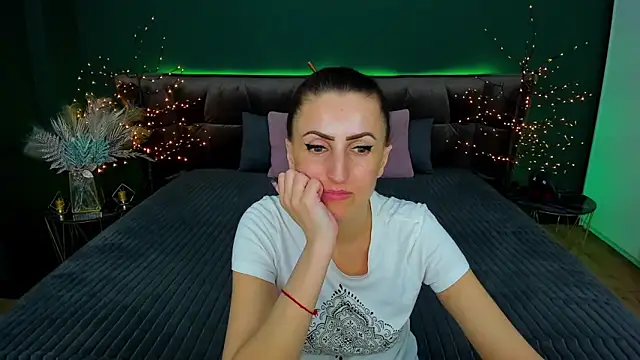 Rebecca Diamond online show from February 2025 12:34:01 PM