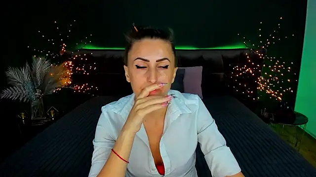 Rebecca Diamond online show from September 2025 05:51:01 AM