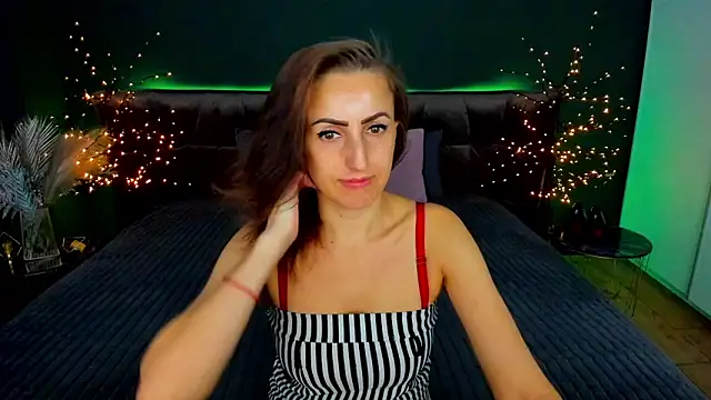 Rebecca Diamond online show from September 2025 05:45:02 AM