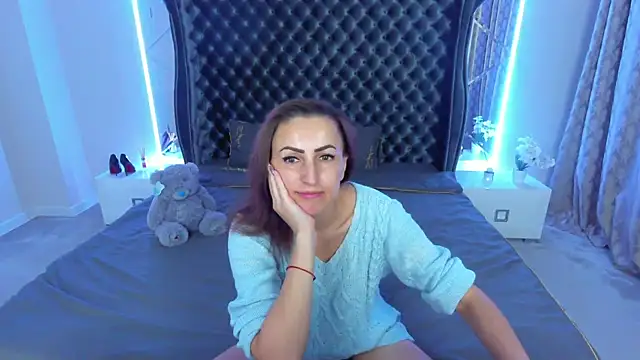 Rebecca Diamond online show from November 2025 06:16:02 AM