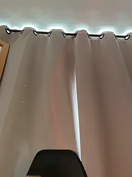 Snapshot of curchez_ chatting on November 2025 05:11:01 PM curchez online show from November 2025 05:11:01 PM