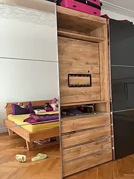 Pia July  online show from September 2025 12:50:02 PM