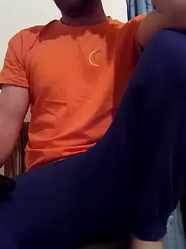 Rolandxxxr online show from January 2025 10:25:02 PM