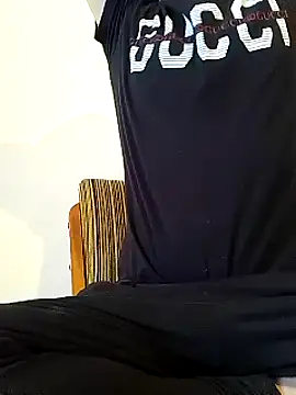 Rolandxxxr online show from February 2025 02:57:01 PM