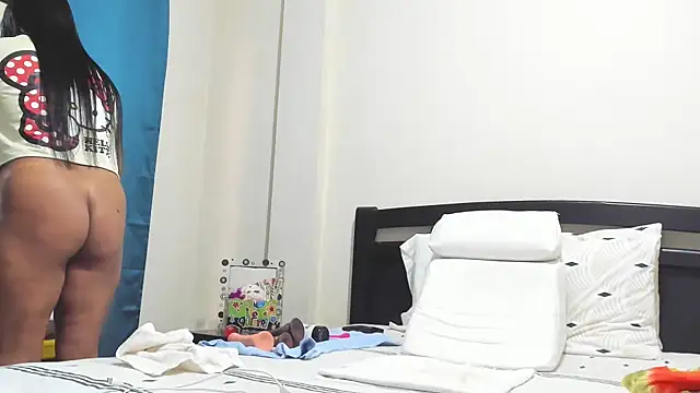 mara2020 69 online show from December 2025 12:44:02 PM