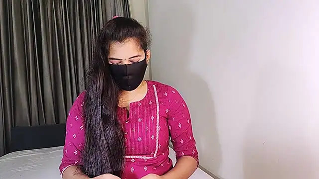 YourLovelyQueen online show from January 2025 04:23:02 AM