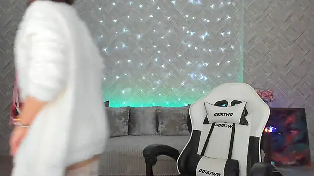 Snapshot of EvaBarsa_ chatting on February 2025 02:28:01 AM EvaBarsa online show from February 2025 02:28:01 AM