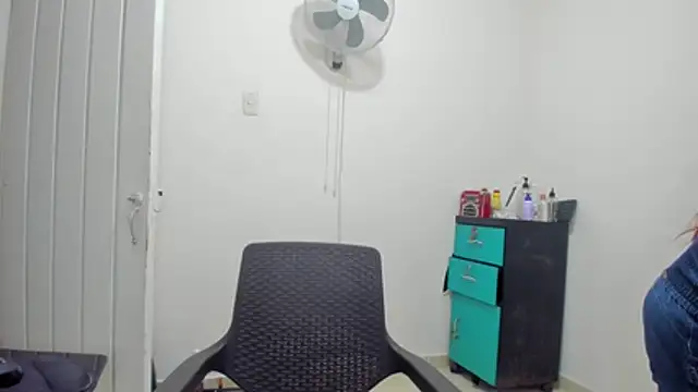 HUGEBOOBS MILF online show from May 2026 12:45:02 PM