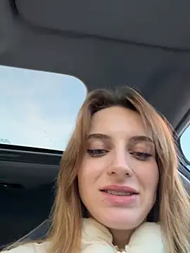 Snapshot of -AngelAri- chatting on May 2026 06:01:01 PM -AngelAri- online show from May 2026 06:01:01 PM