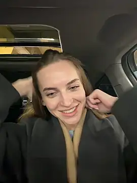 Snapshot of -AngelAri- chatting on May 2026 09:09:02 PM -AngelAri- online show from May 2026 09:09:02 PM