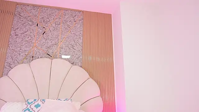 Snapshot of mssburbuja chatting on November 2025 03:08:02 AM mssburbuja online show from November 2025 03:08:02 AM