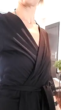 dancing sexy doll online show from September 2025 10:06:01 AM