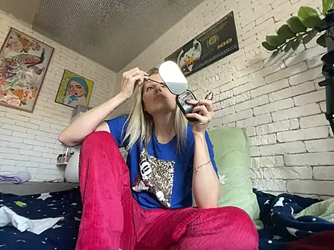 Snapshot of Angel_girllovemy chatting on February 2025 10:02:01 AM Angel girllovemy online show from February 2025 10:02:01 AM