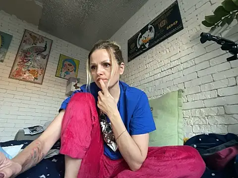 Snapshot of Angel_girllovemy chatting on February 2025 01:59:01 PM Angel girllovemy online show from February 2025 01:59:01 PM