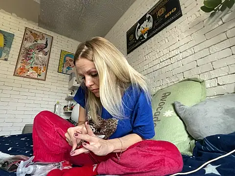 Snapshot of Angel_girllovemy chatting on February 2025 10:07:01 AM Angel girllovemy online show from February 2025 10:07:01 AM