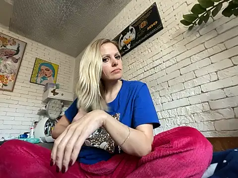 Snapshot of Angel_girllovemy chatting on February 2025 09:32:02 AM Angel girllovemy online show from February 2025 09:32:02 AM