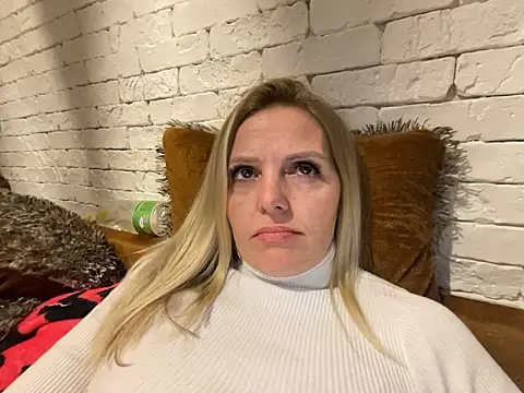 Snapshot of Angel_girllovemy chatting on February 2025 04:10:01 PM Angel girllovemy online show from February 2025 04:10:01 PM