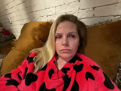 Snapshot of Angel_girllovemy chatting on March 2025 06:22:02 PM Angel girllovemy online show from March 2025 06:22:02 PM