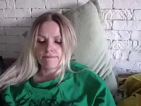 Snapshot of Angel_girllovemy chatting on March 2025 12:34:01 PM Angel girllovemy online show from March 2025 12:34:01 PM