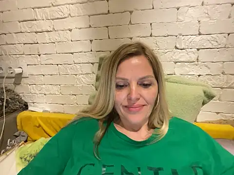 Snapshot of Angel_girllovemy chatting on March 2025 04:51:01 PM Angel girllovemy online show from March 2025 04:51:01 PM