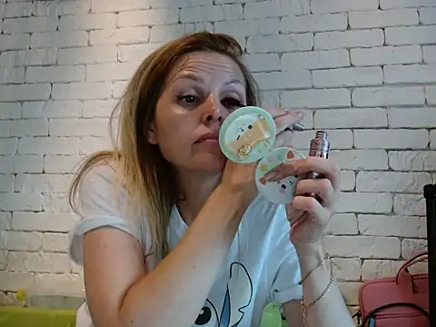 Snapshot of Angel_girllovemy chatting on September 2025 07:41:01 AM Angel girllovemy online show from September 2025 07:41:01 AM