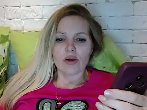 Snapshot of Angel_girllovemy chatting on September 2025 02:08:01 PM Angel girllovemy online show from September 2025 02:08:01 PM